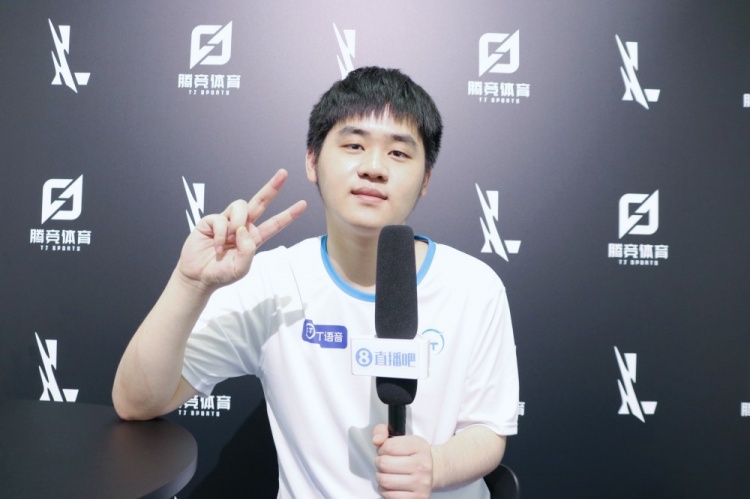 他不再是与 他不再是与