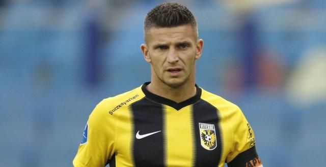 再把球权交 再把球权交